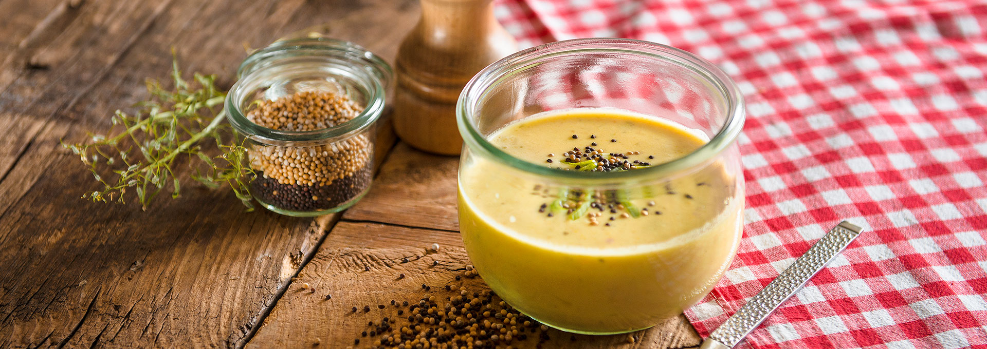 Soupe aigre-douce à la moutarde à la poire