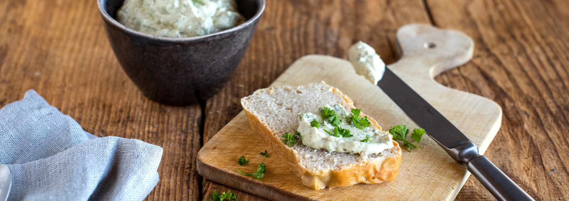 Tartinade aux herbes aromatiques et à l’ail